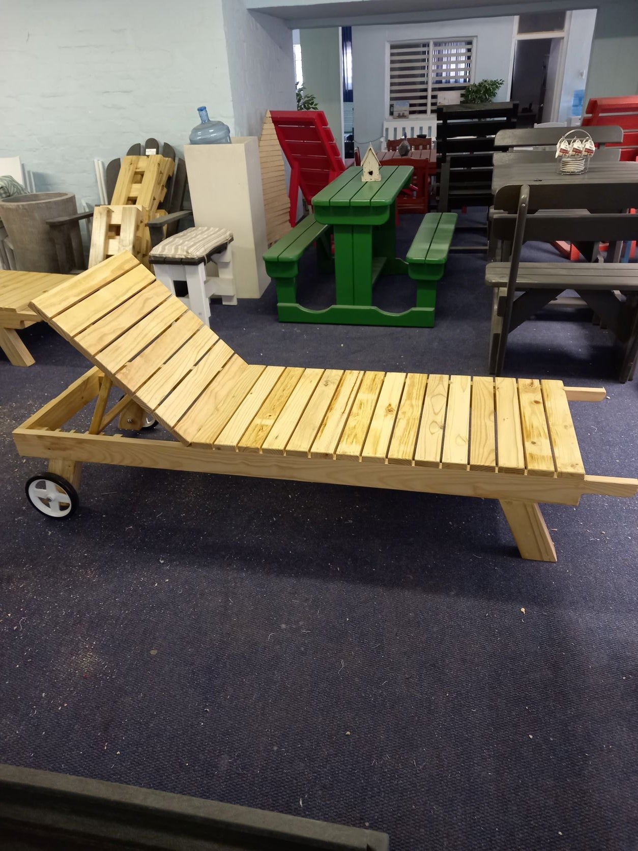 Lounger with wheels hot sale