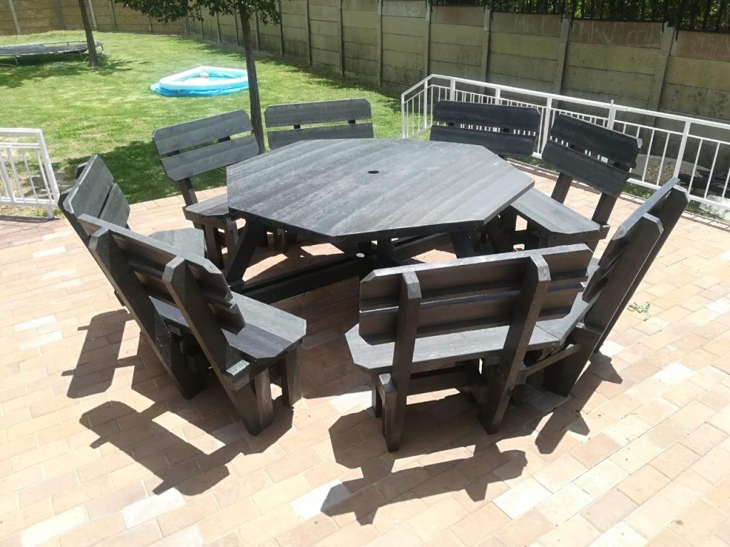 The Recycled Plastic “Octagonal” Bench